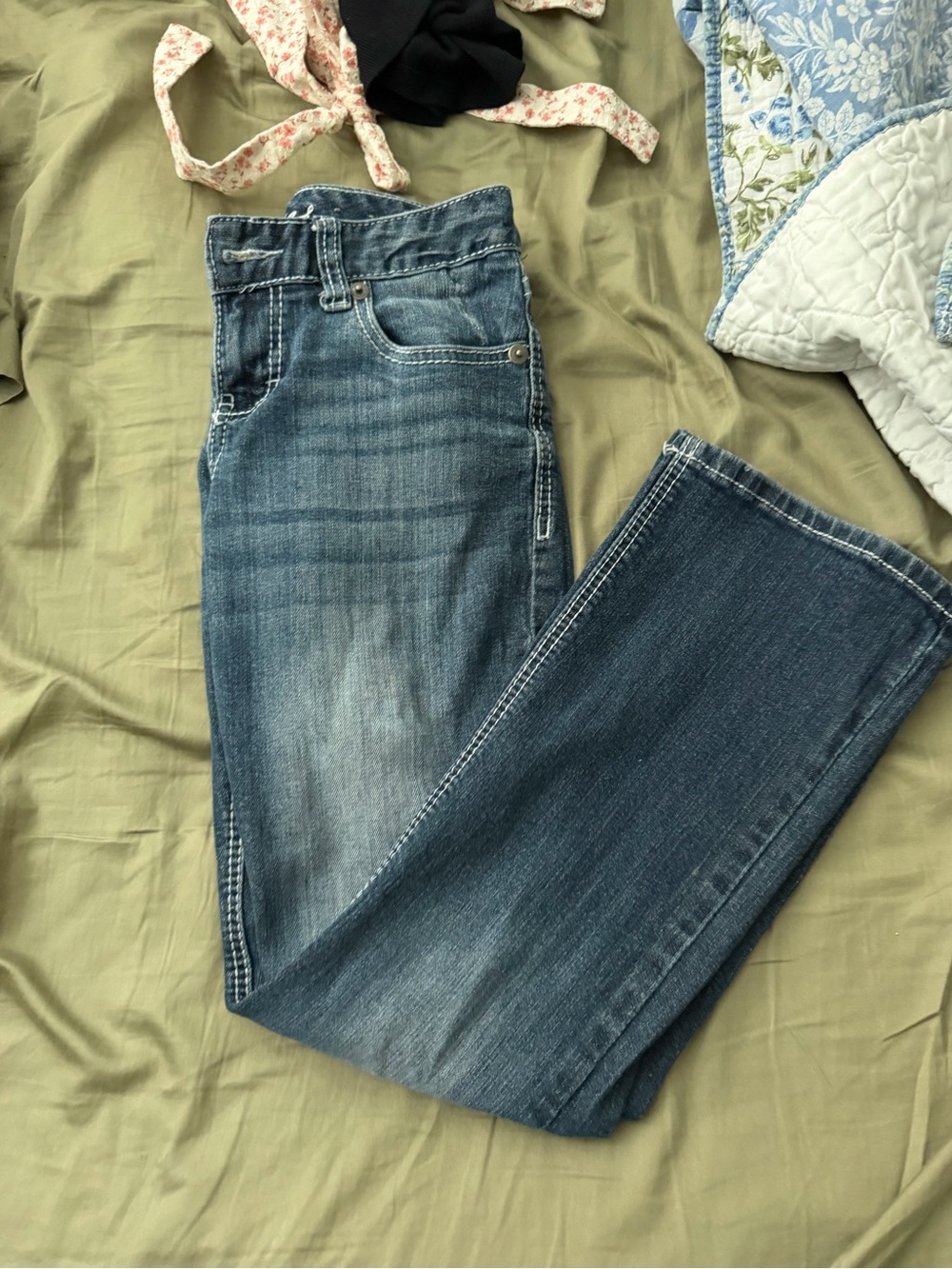 Maurices Women's Mid Wash Blue Straight-Leg Jeans